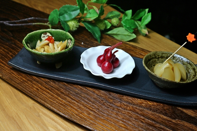 さんま皿　焼き物皿　土物　丹泉窯