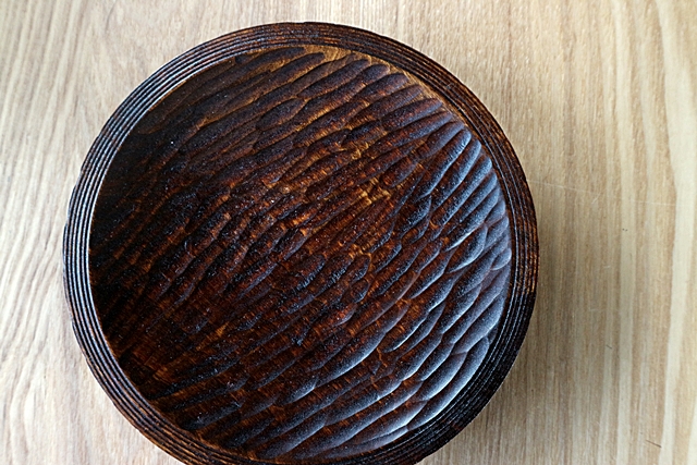 茶托　銘々皿　栃はつり線彫り