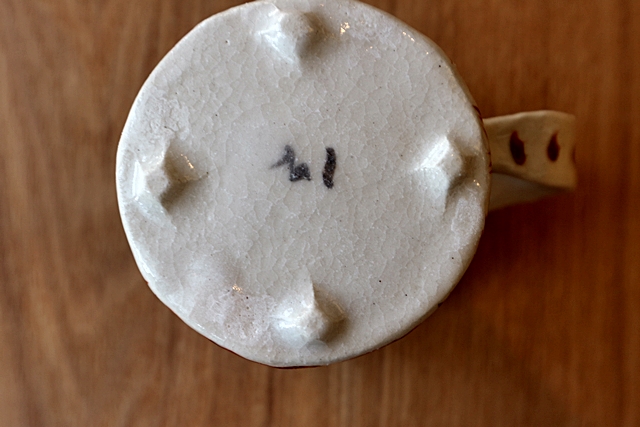 マグカップ　赤絵　榛澤宏