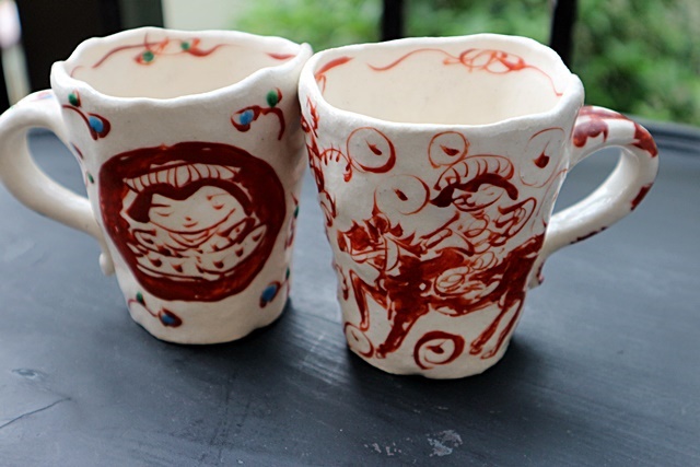 榛澤　宏　　マグカップ　　赤絵　　陶器